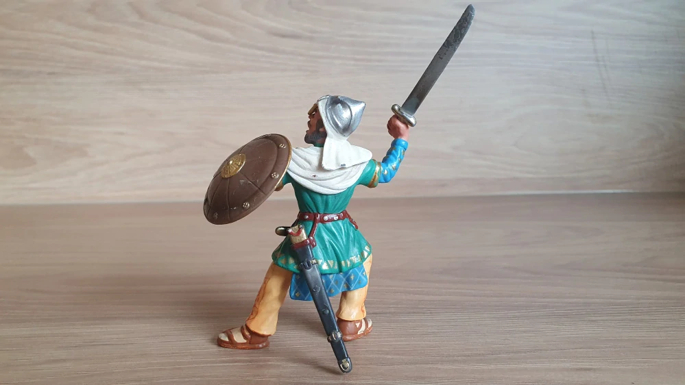 Orientální bojovník s mečem 70042, model 2004