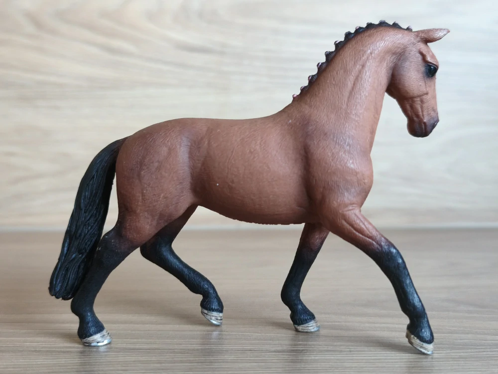 Hanoverská kobyla  13817, model 2016
