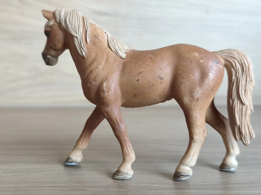 Tennessee Walker klisna  13833, model 2016