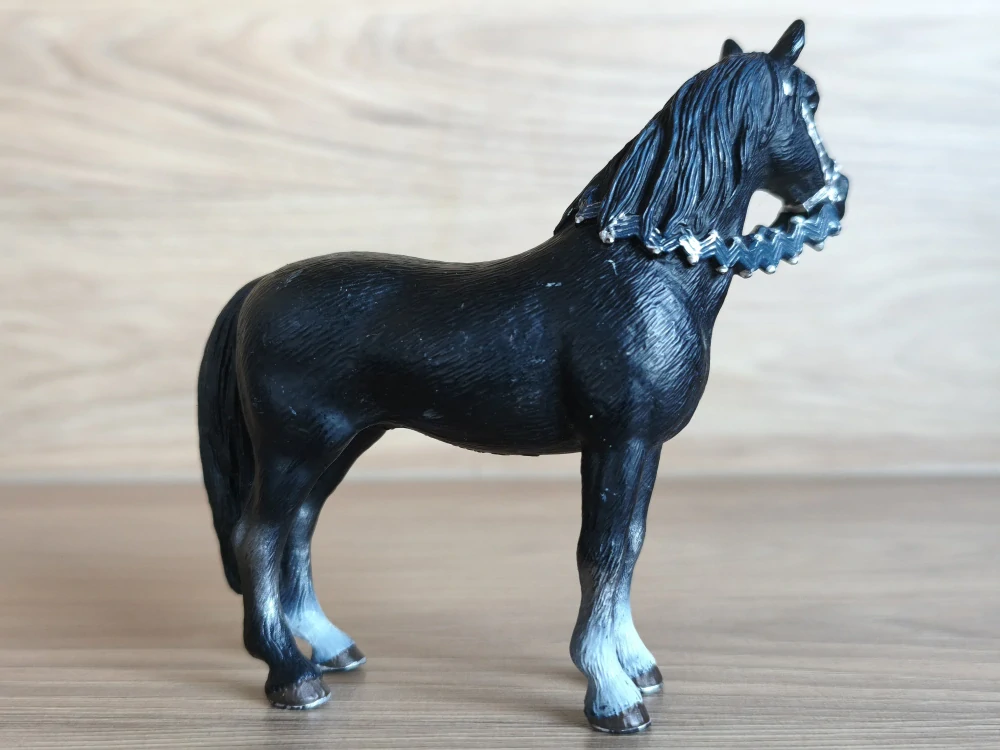 Elfí kůň 70405, model 2006