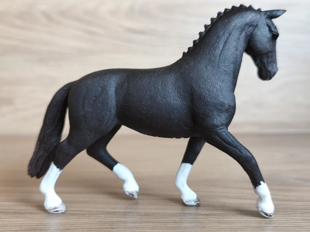 Hanoverská klisna 13927, model 2016