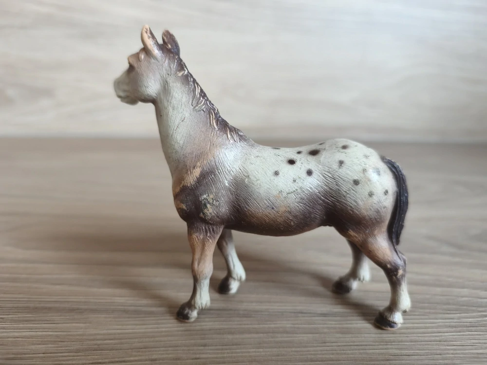 Appaloosa hřebec 13229, model 1995