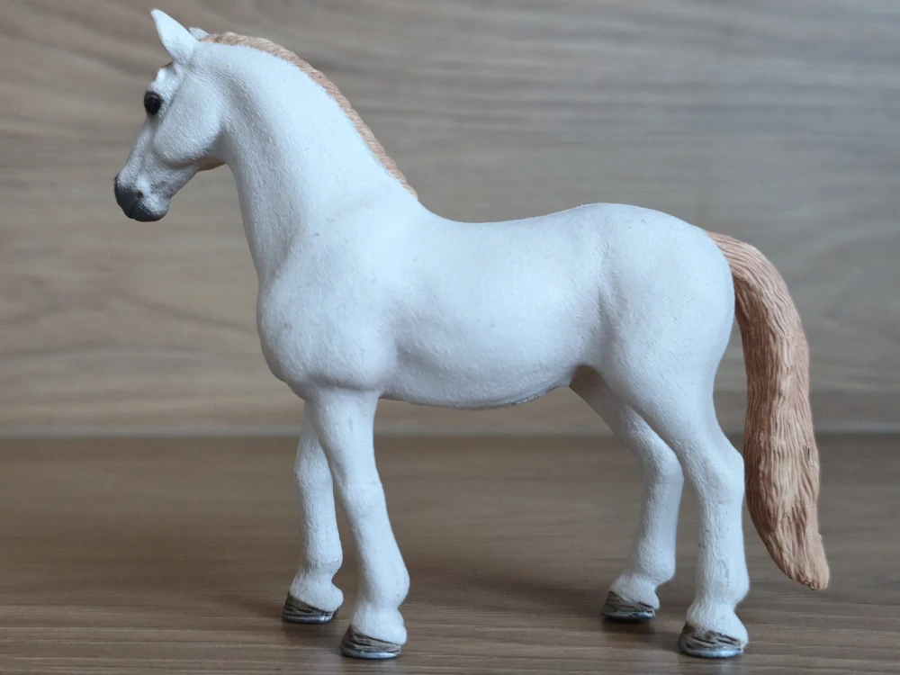 Klisna Lusitano  42368, model 2016