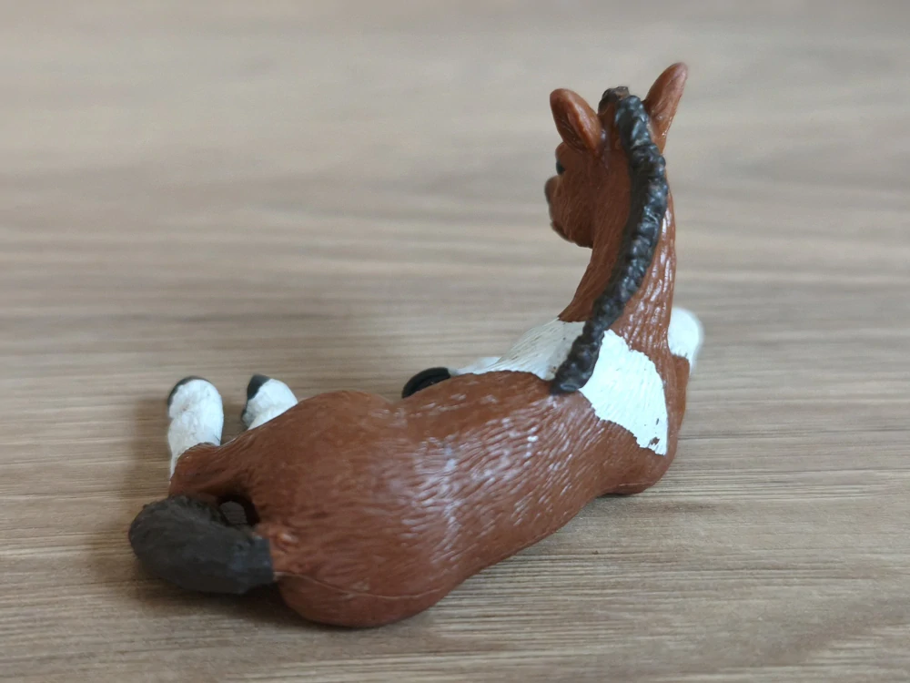 Ležící hříbě edice McDonalds No 3, model 2019