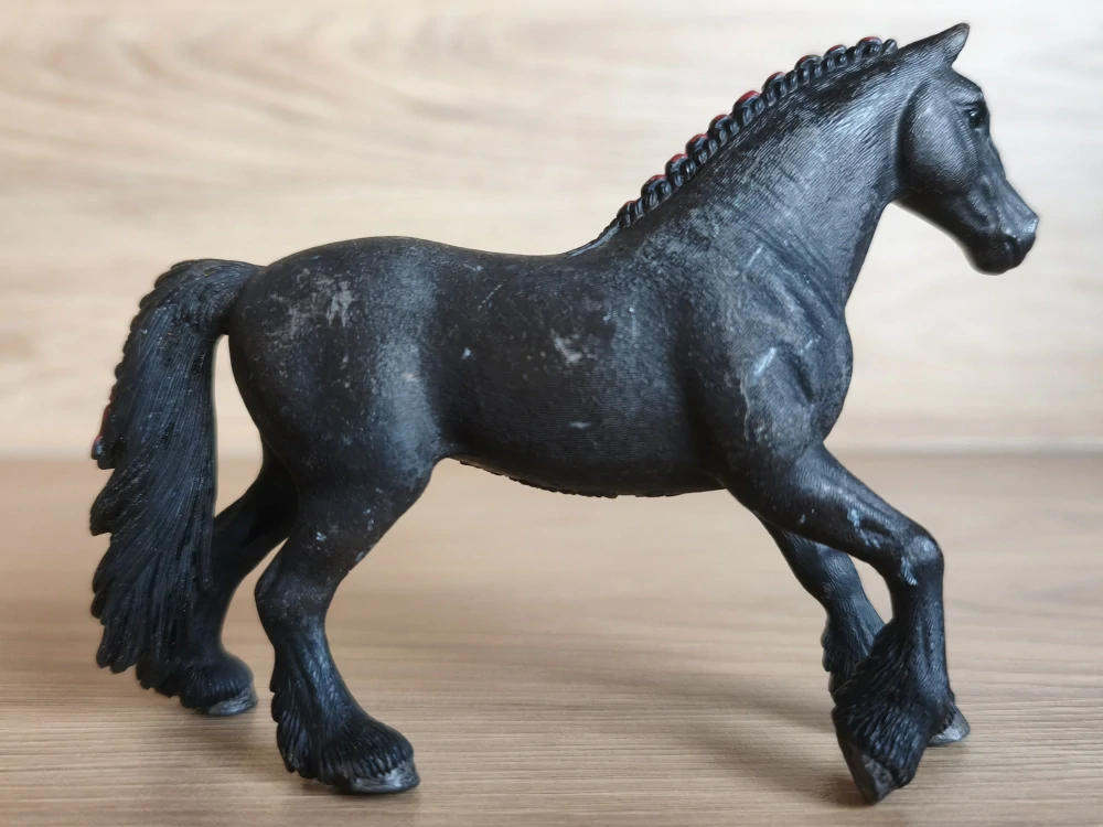 Fríská klisna  13749, model 2013