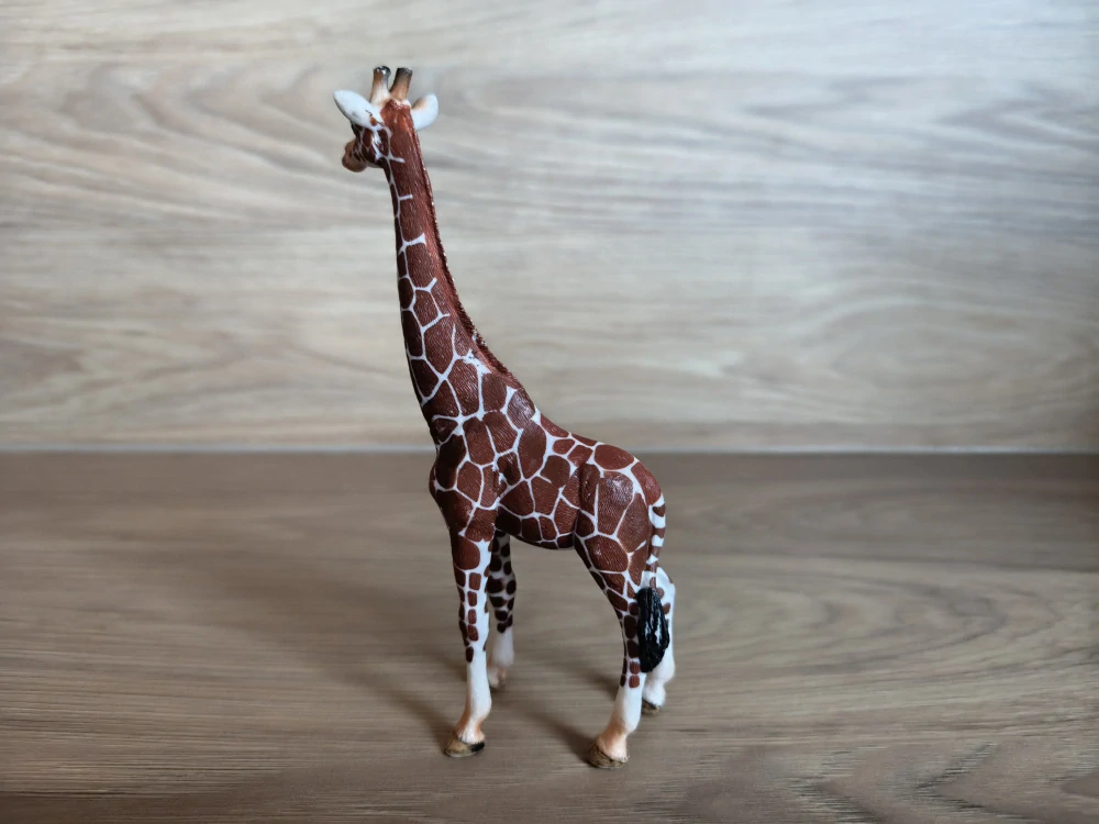 žirafa  14750, model 2015