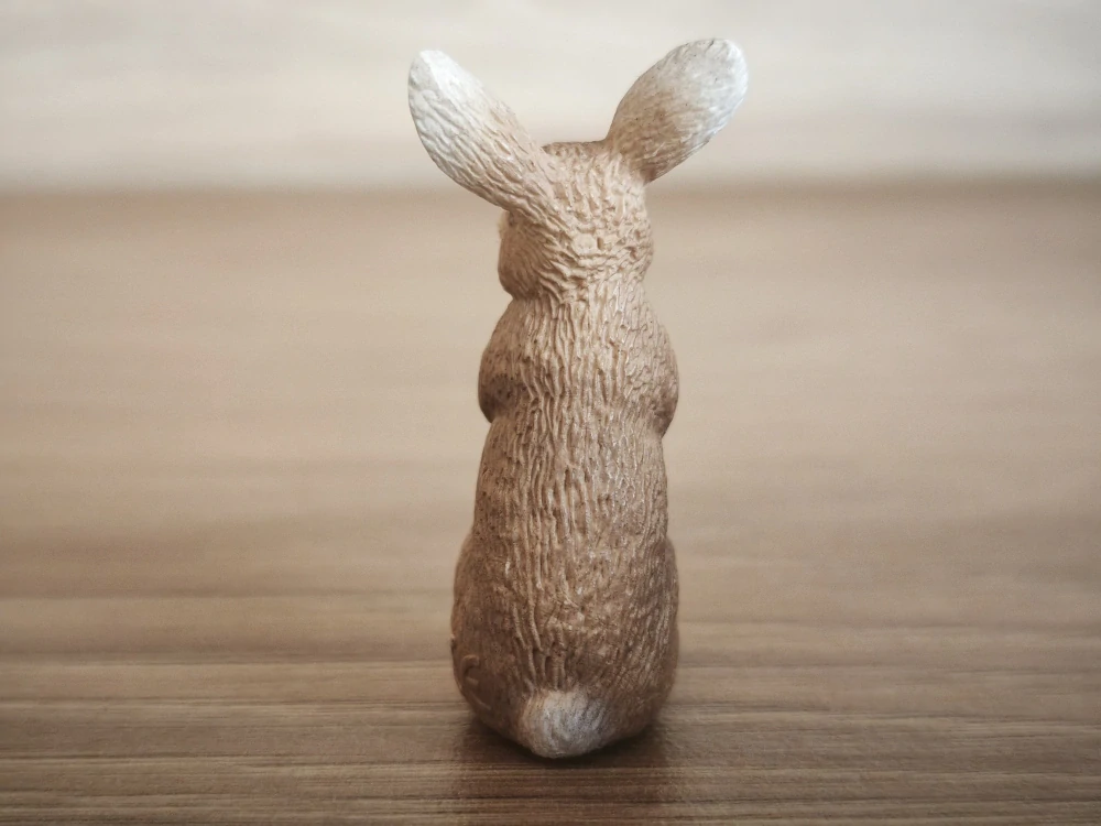 králík stojící 13672, model 2010