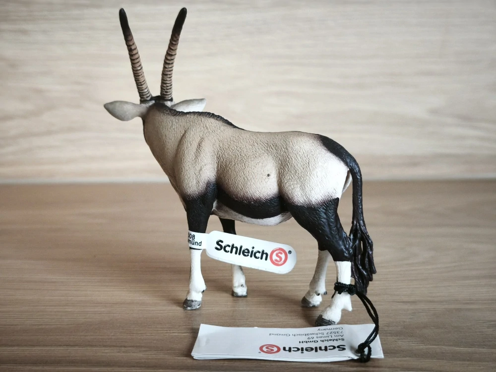 antilopa Oryx 17029, model 2015