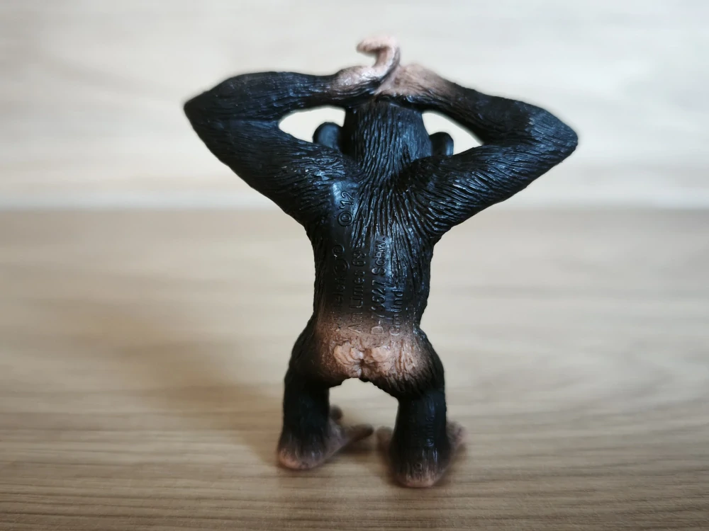 šimpanz 14680, model 2012