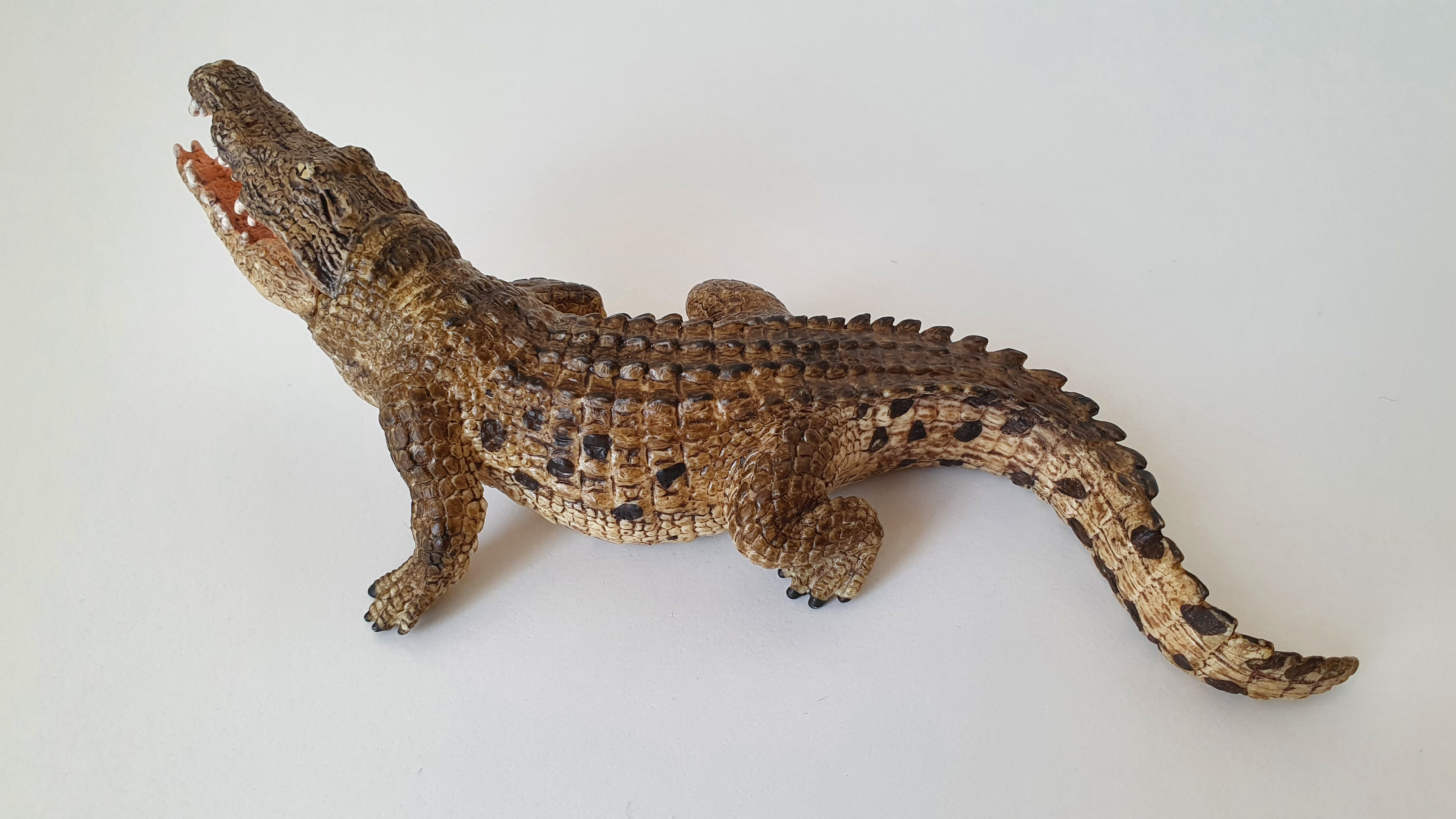 krokodýl s pohyblivou čelistí 14736, model 2014