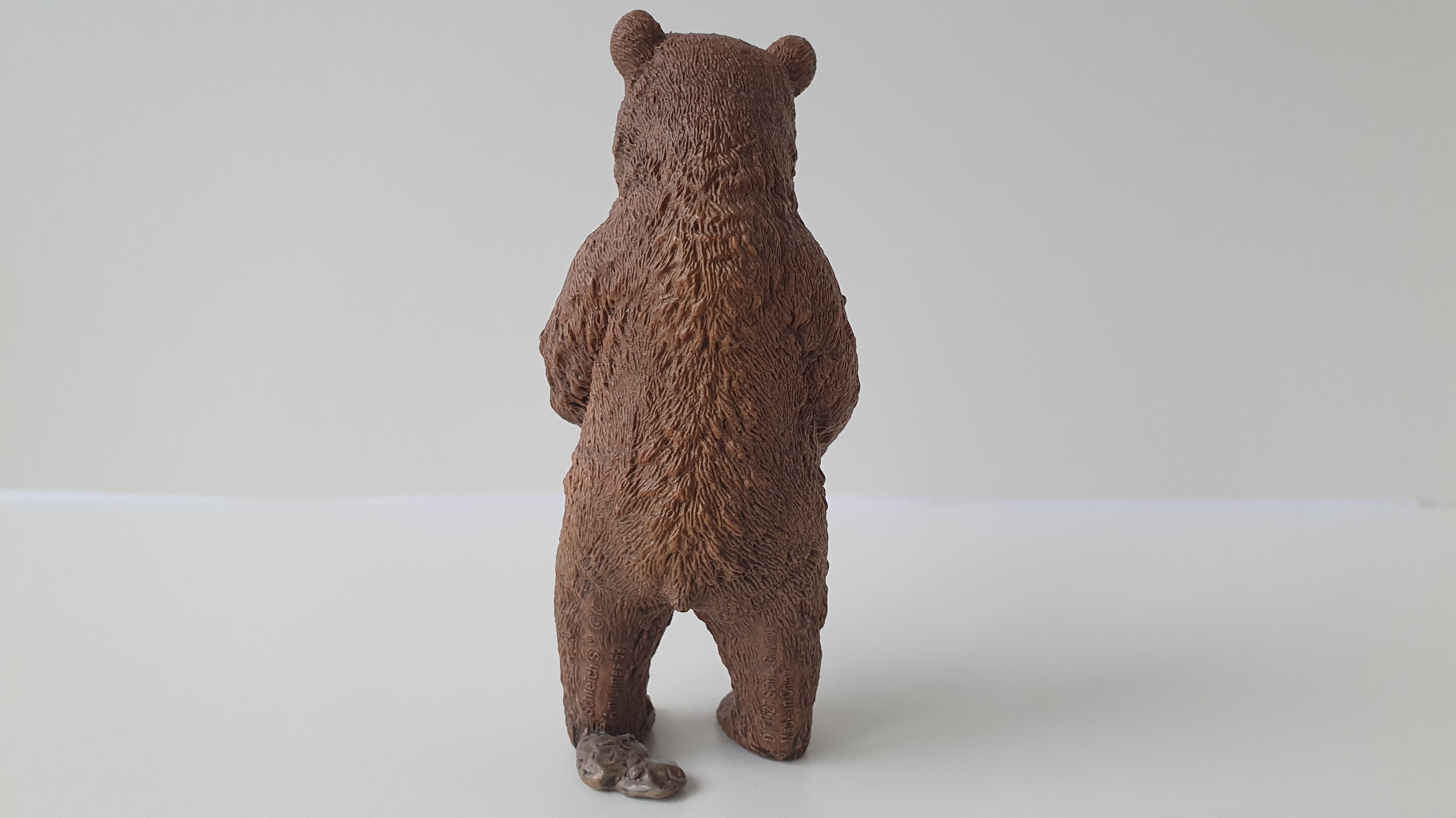 medvěd stojící 14686, model 2012
