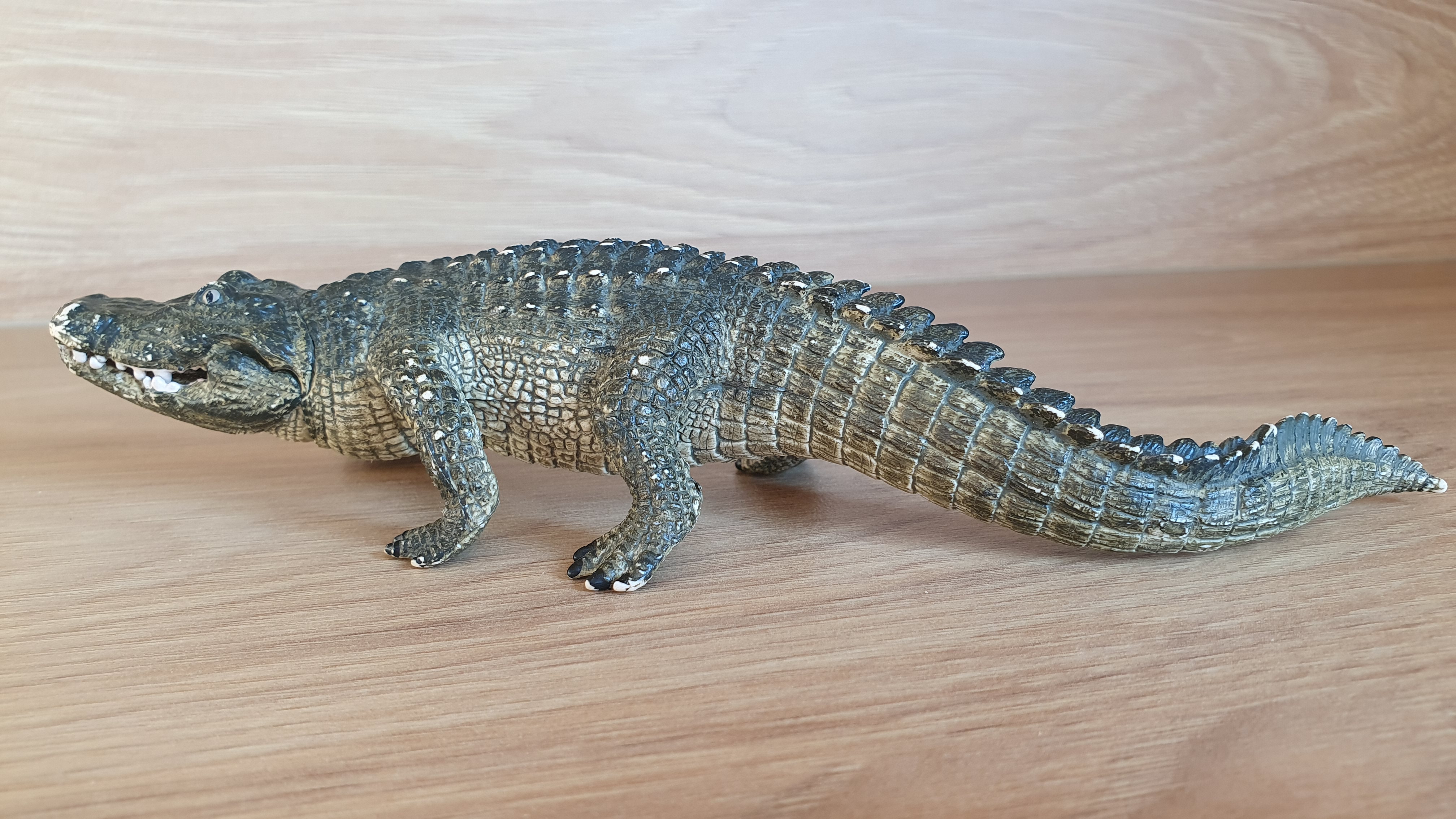 aligátor s pohyblivou čelistí 14727, model 2014