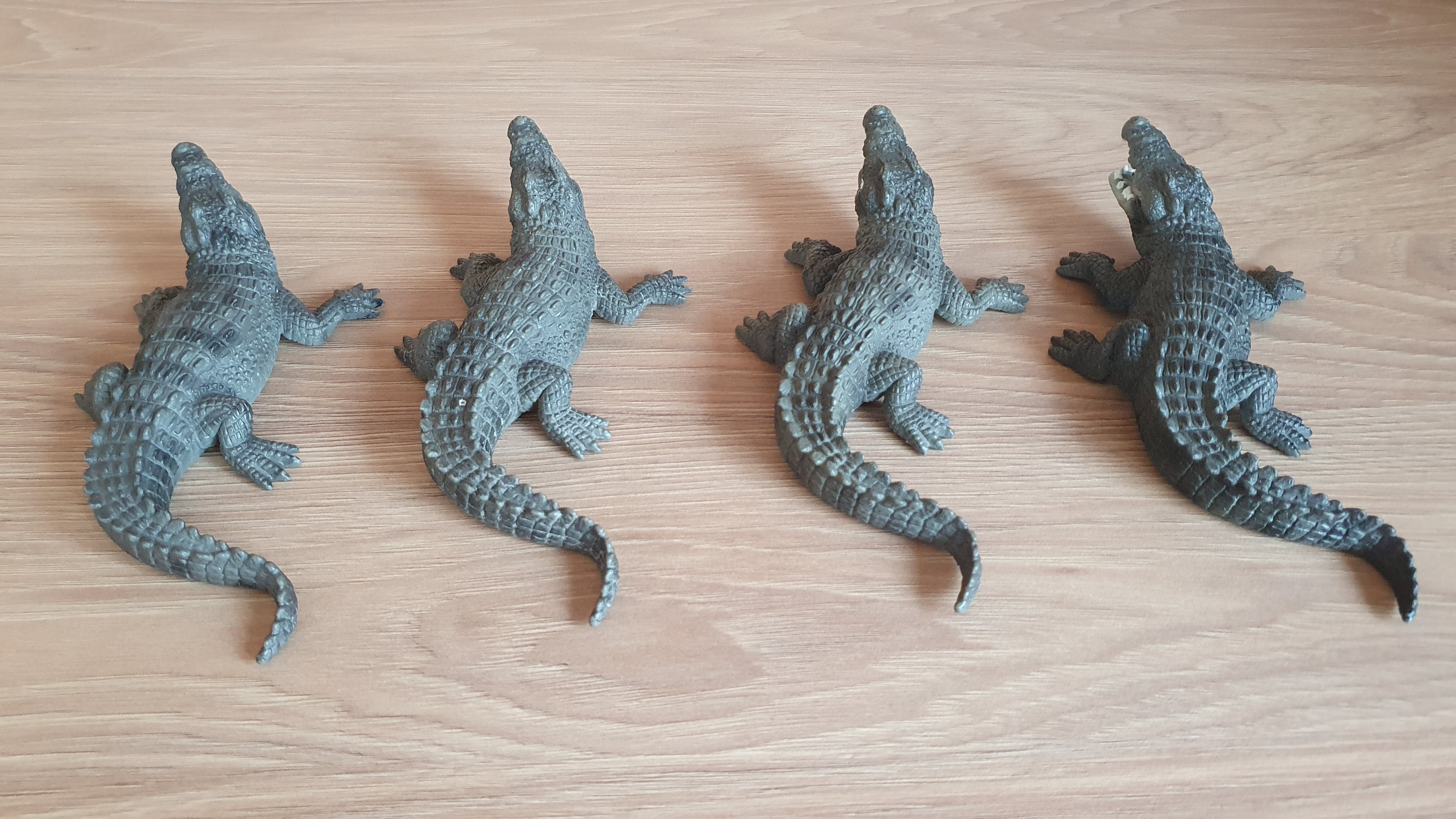 krokodýl  14378, model 2007