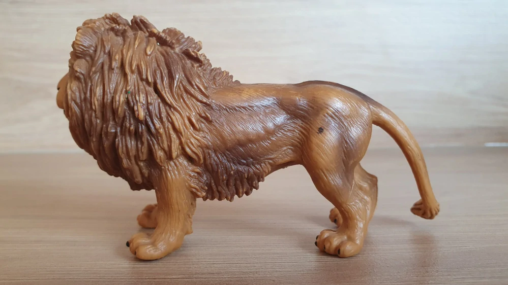 lev Německo 14137, model 1996