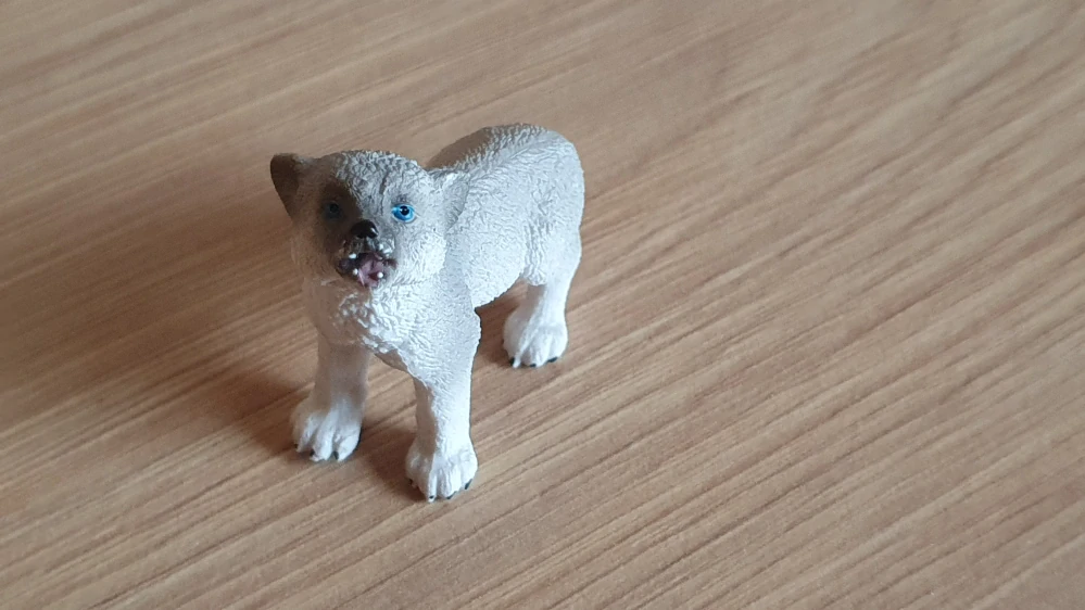 vlče šedé 42472, model 2018
