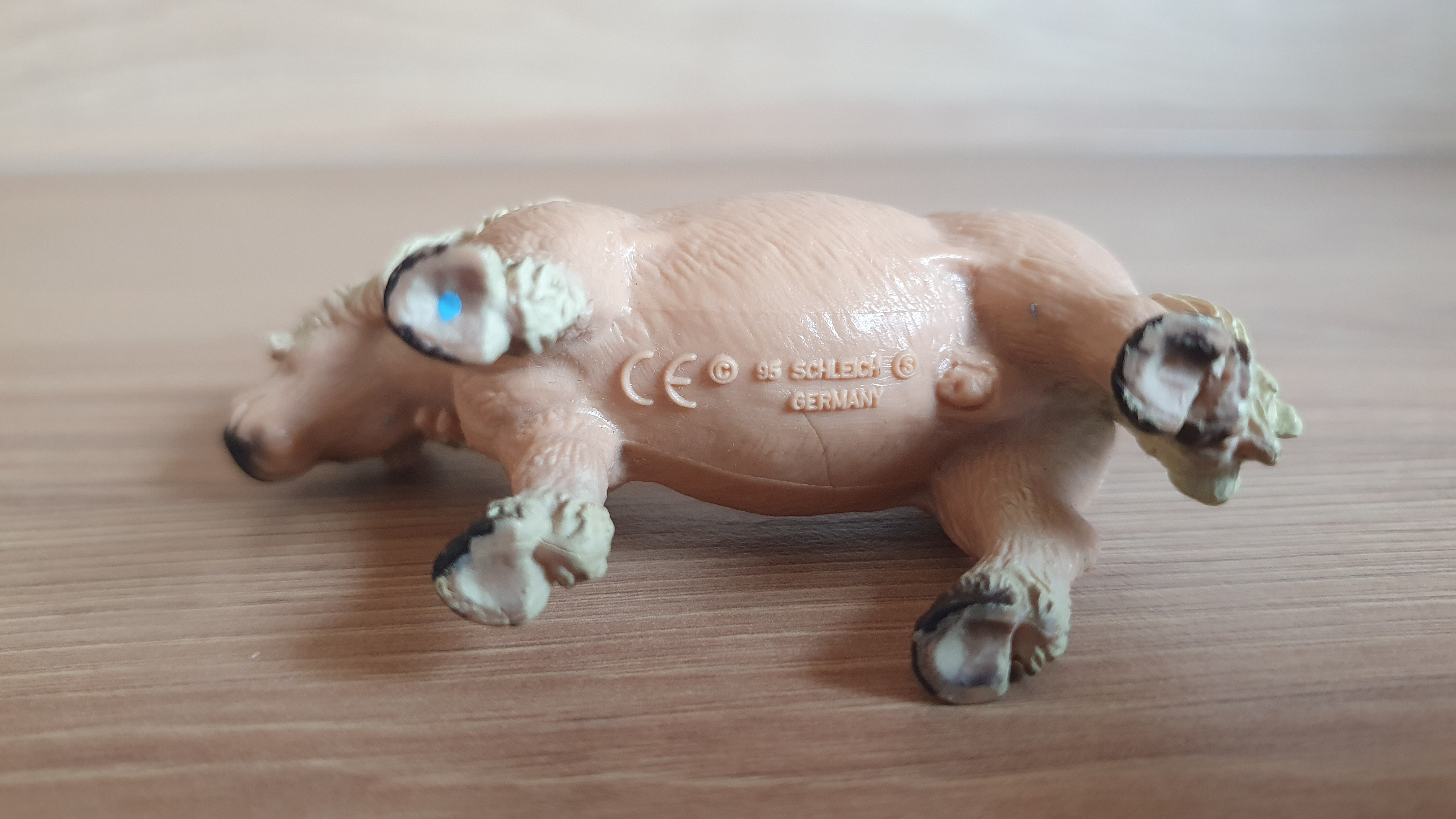 Shetlandský poník 13232, model 1995