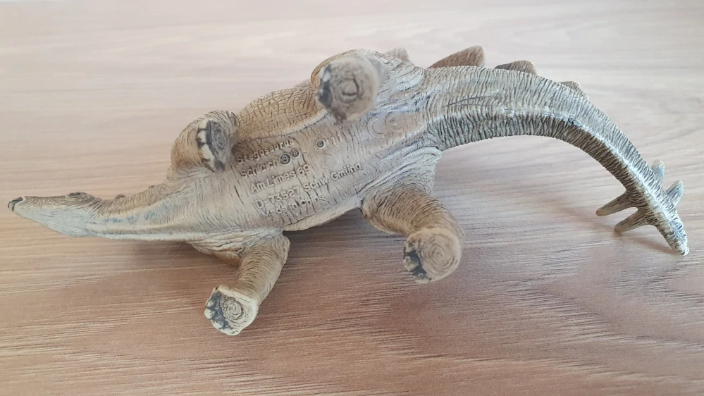 Stegosaurus 14520, model 2011