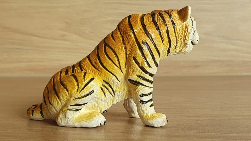 tygr sedící 14096, model 1993