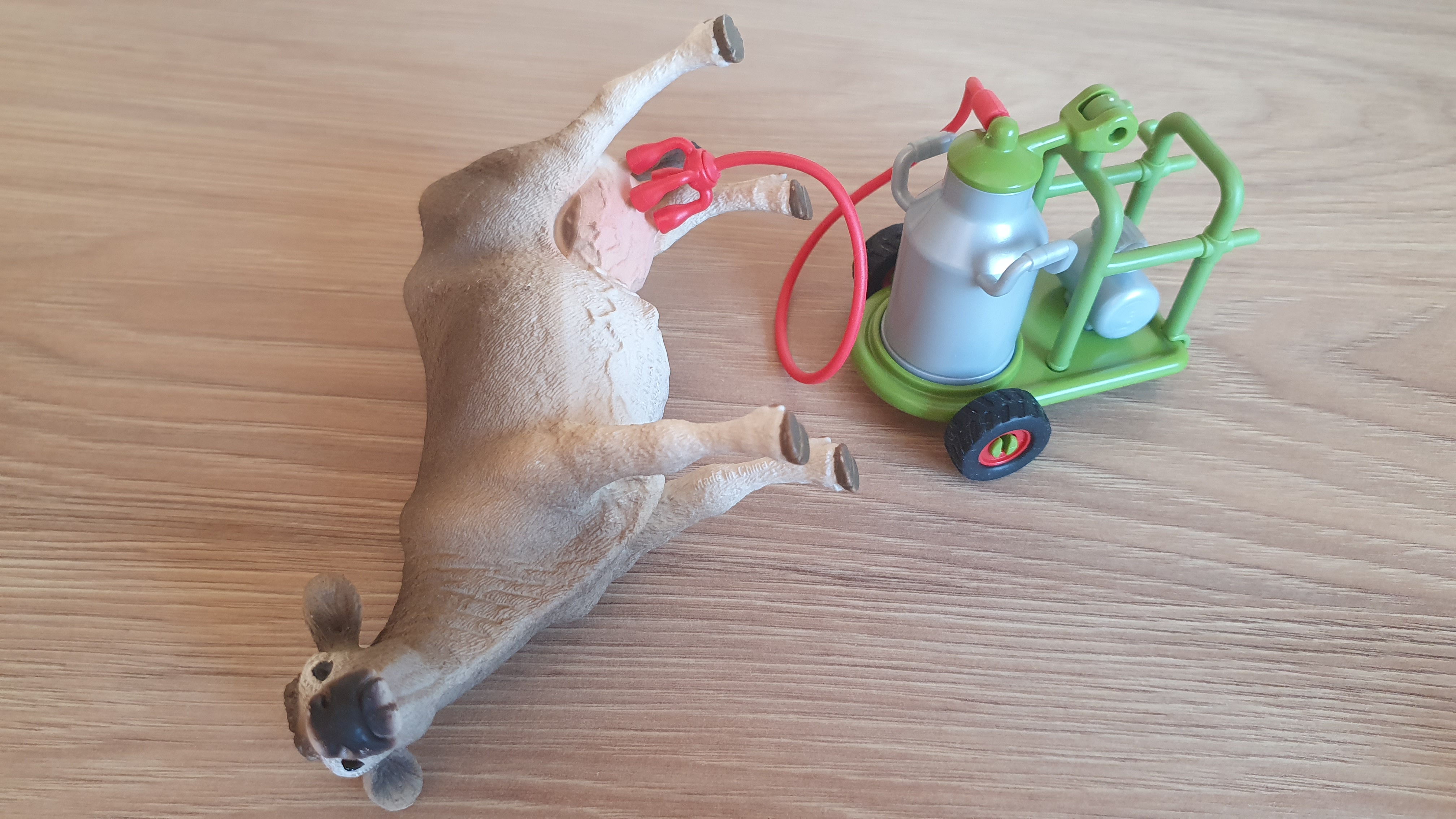 Dojička mléka pro krávy