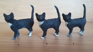 kočka stojící černá 13770, model 2014