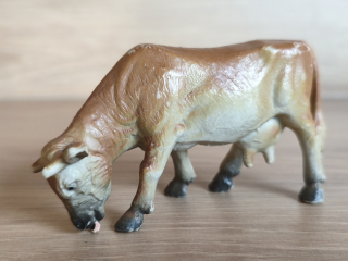 kráva hnědá 13205