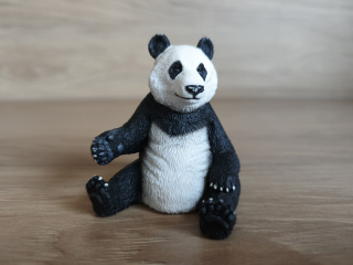 panda sedící 14773, model 2016