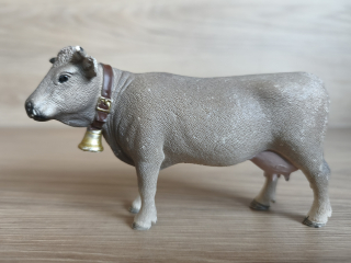 kráva se zvonem  13874, model 2017