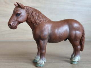 Těžký kůň 13244, model 1999